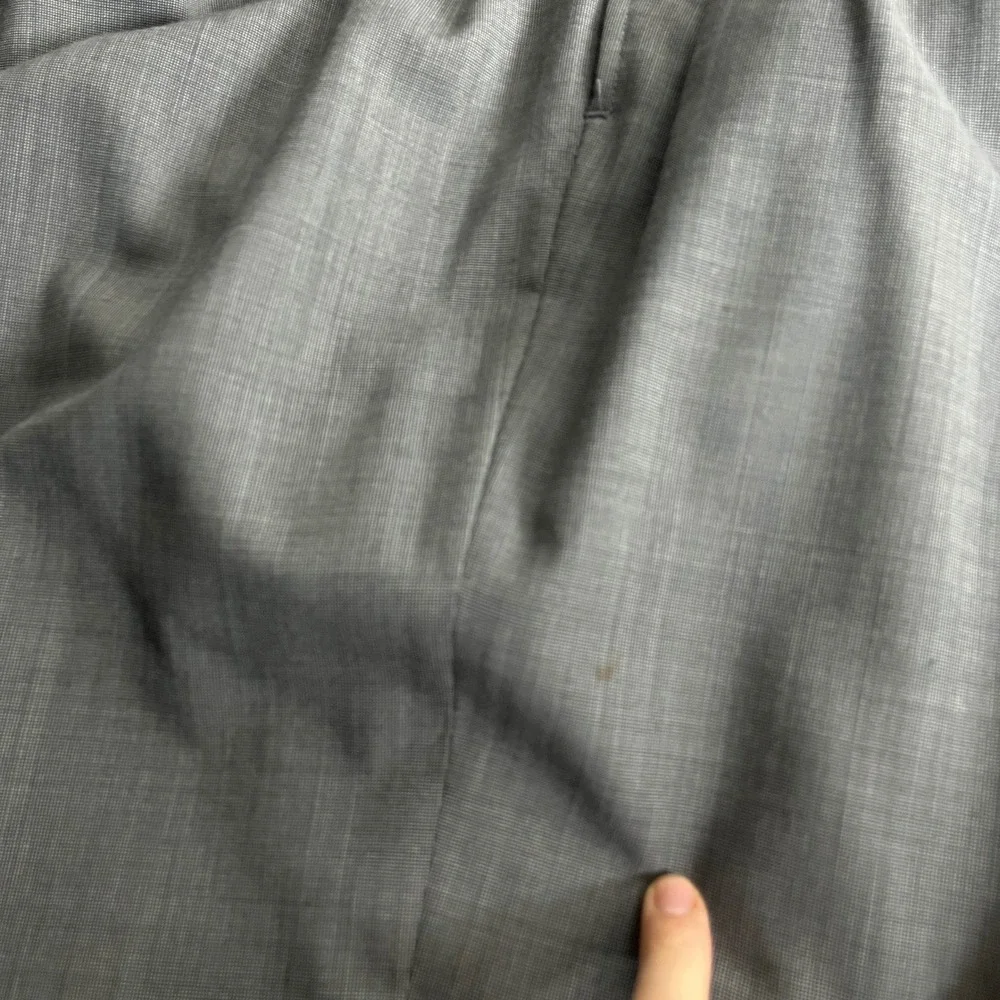Nino Cerruti Suit Mens 42R 36x30 Grey Pinstripe‎ Vintage 2-Button USA Tailored